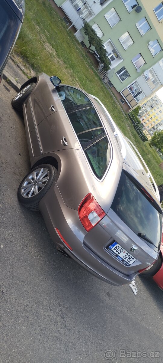 Superb DSG 2011