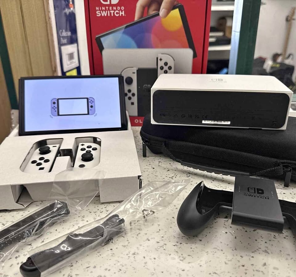 Nintendo SWITCH OLED