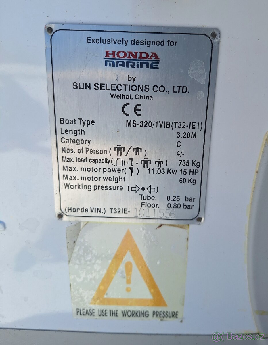 člun Honda