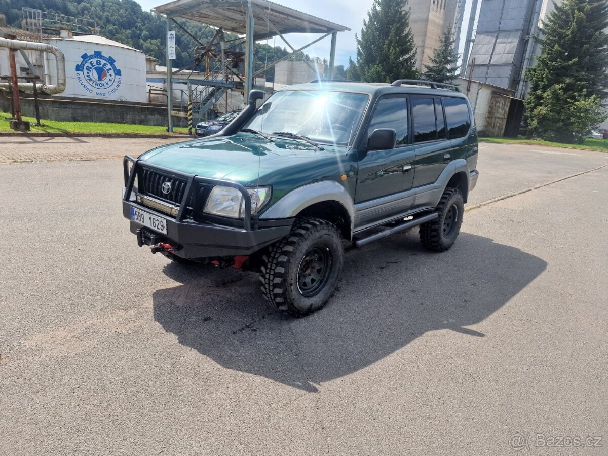 Toyota Land Cruiser 95, rok výroby 1996 3.0tdi 92kw 4x4, red