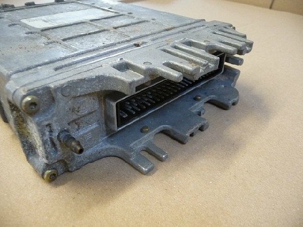 VW T4 ACV 75kW ridici jednotka 074906021l mam i 111kW
