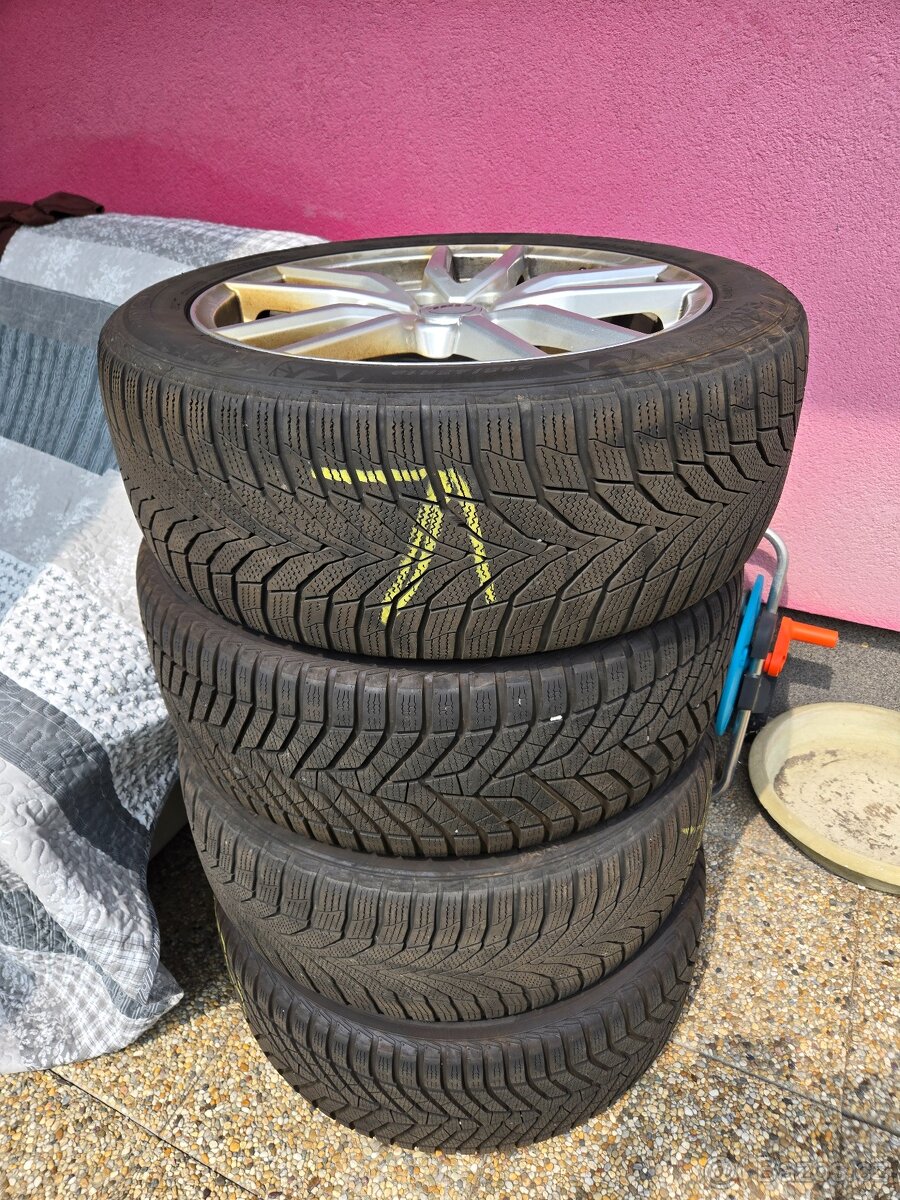 Alu kola se zimnimi pneumatiky na VW Tiguan 19