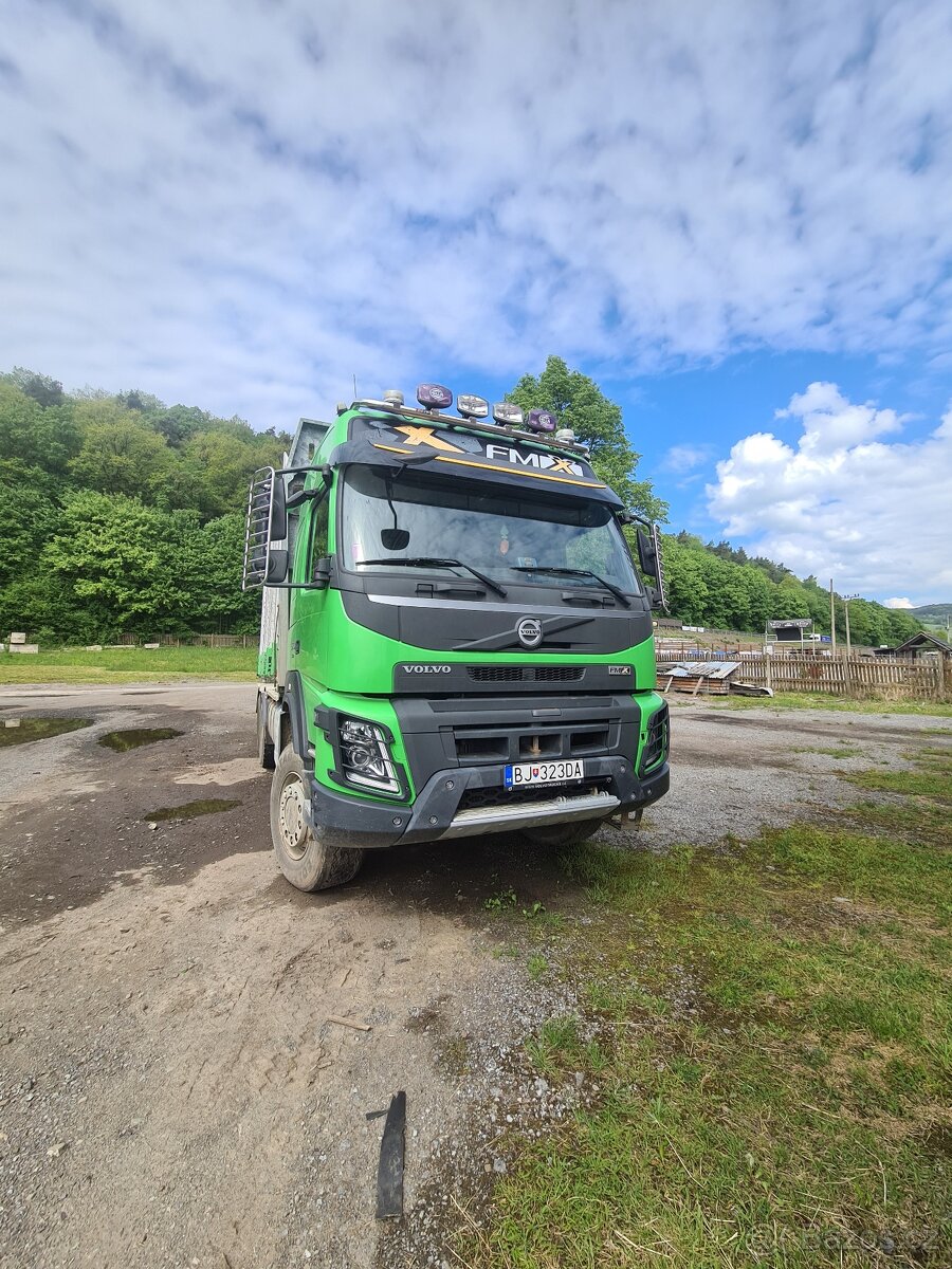 LESOVŮZ VOLVO FMX 6X6