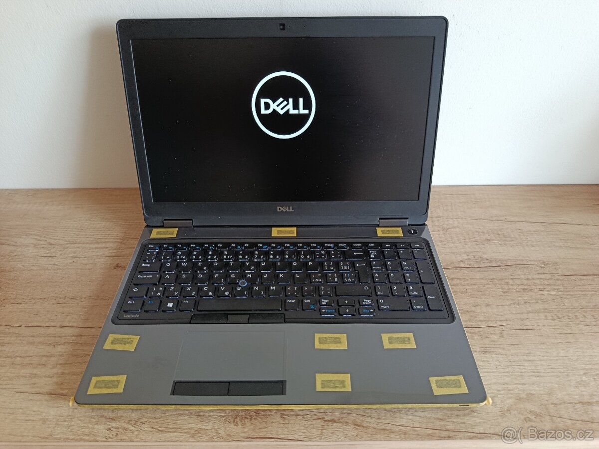 Dell 5590 i5 / 16 GB / 256 SSD / Win 11