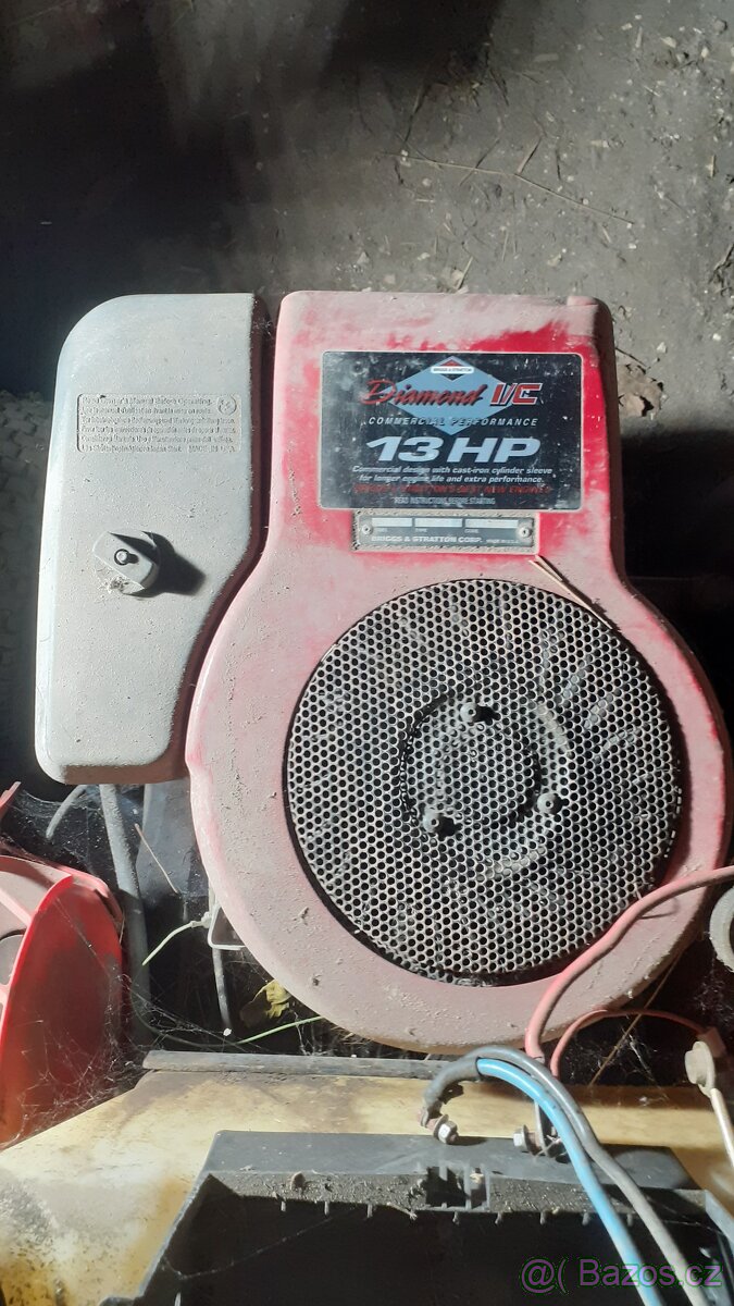 Zahradni traktor - motory