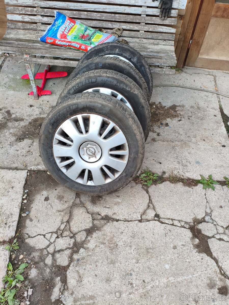 Zimní sada Opel 16 5x110 205/55/16