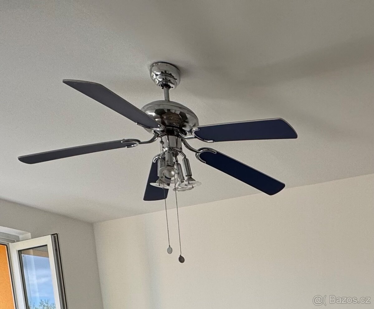 Lustr s větrákem