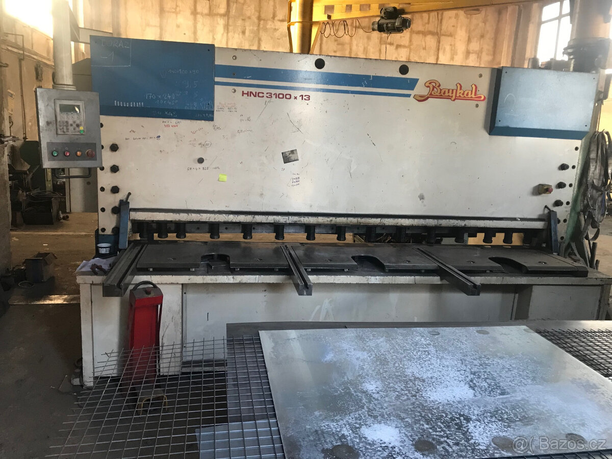 Tabulové hydraulické nůžky Baykal HNC 3100x13, PLC, CNC