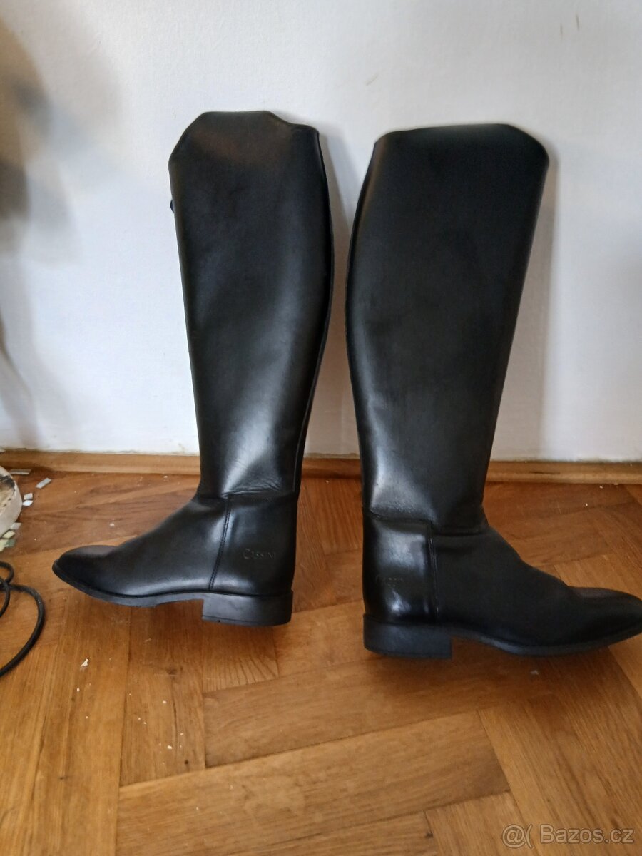 Nepoužité jezdecké boty velikost 38