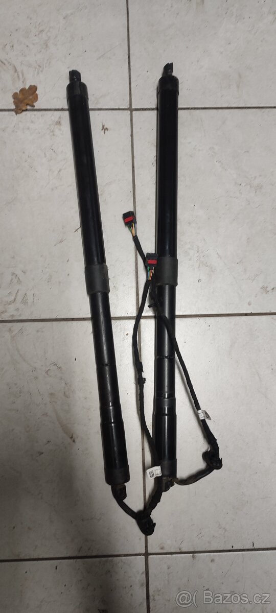 Elektrické vzpěry kufru Touareg 7p cayenne 7p 2010-2016