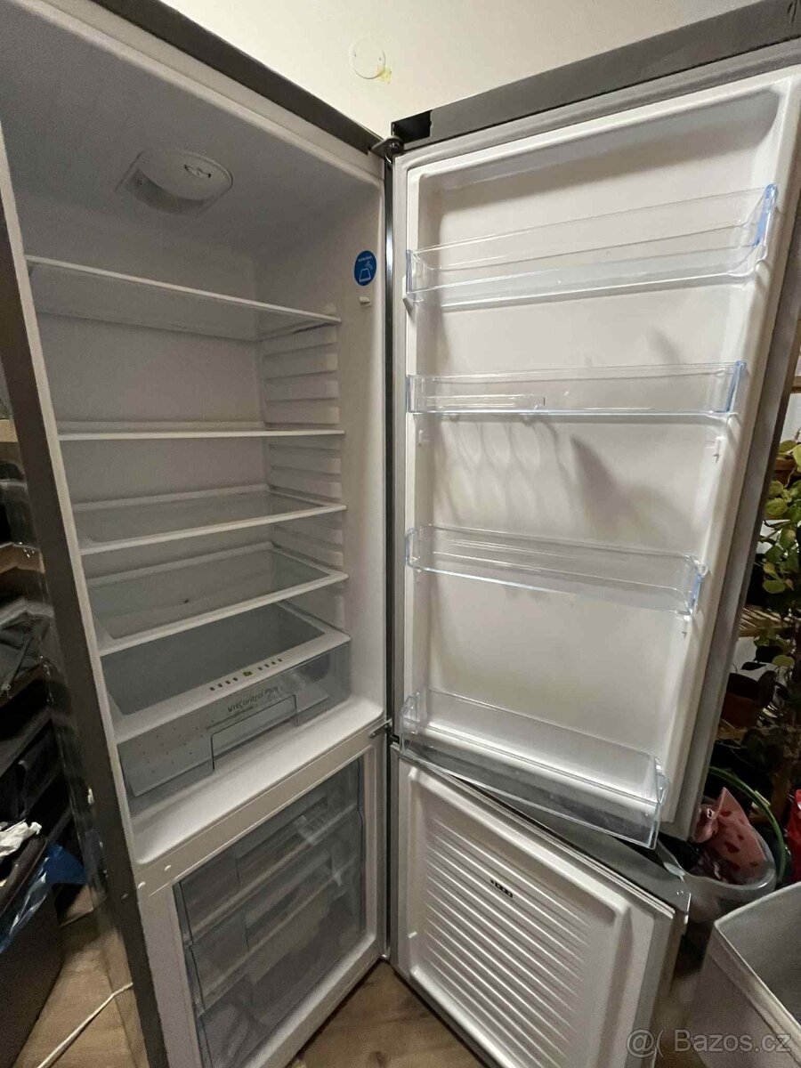 Prodám lednici Amica – 4 roky stará, ve skvělém stavu