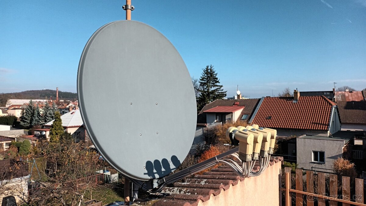 Satelitní komplet - 4 LNB, 4 přijímače