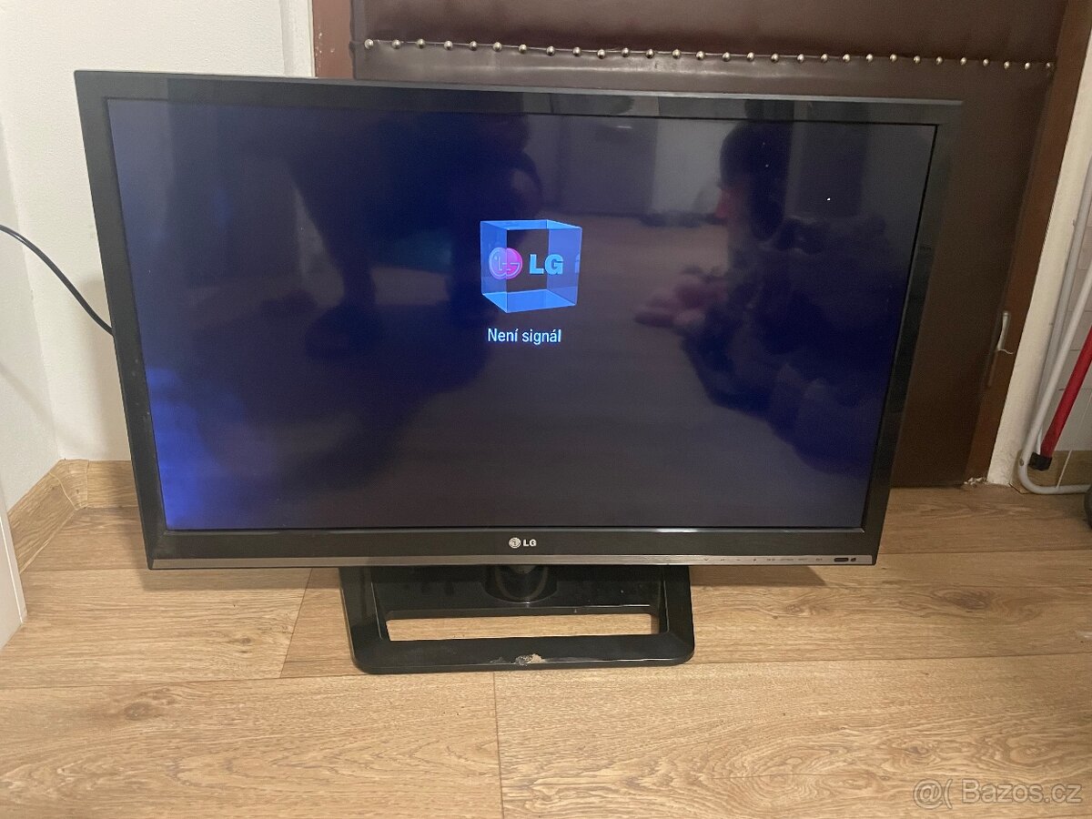 LG Smart TV 81cm (32”)
