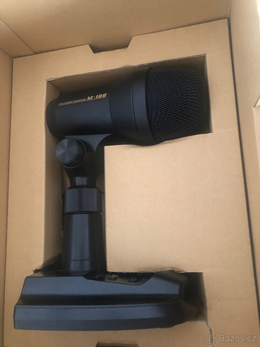Yaesu stolovy mikrofon M-100