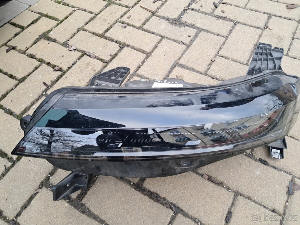 Přední Světlo renualt scenik e-tech
