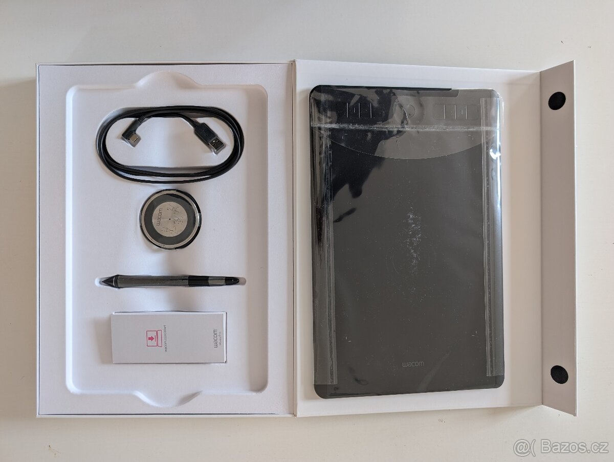 Wacom Intuos Pro M (PTH-660)