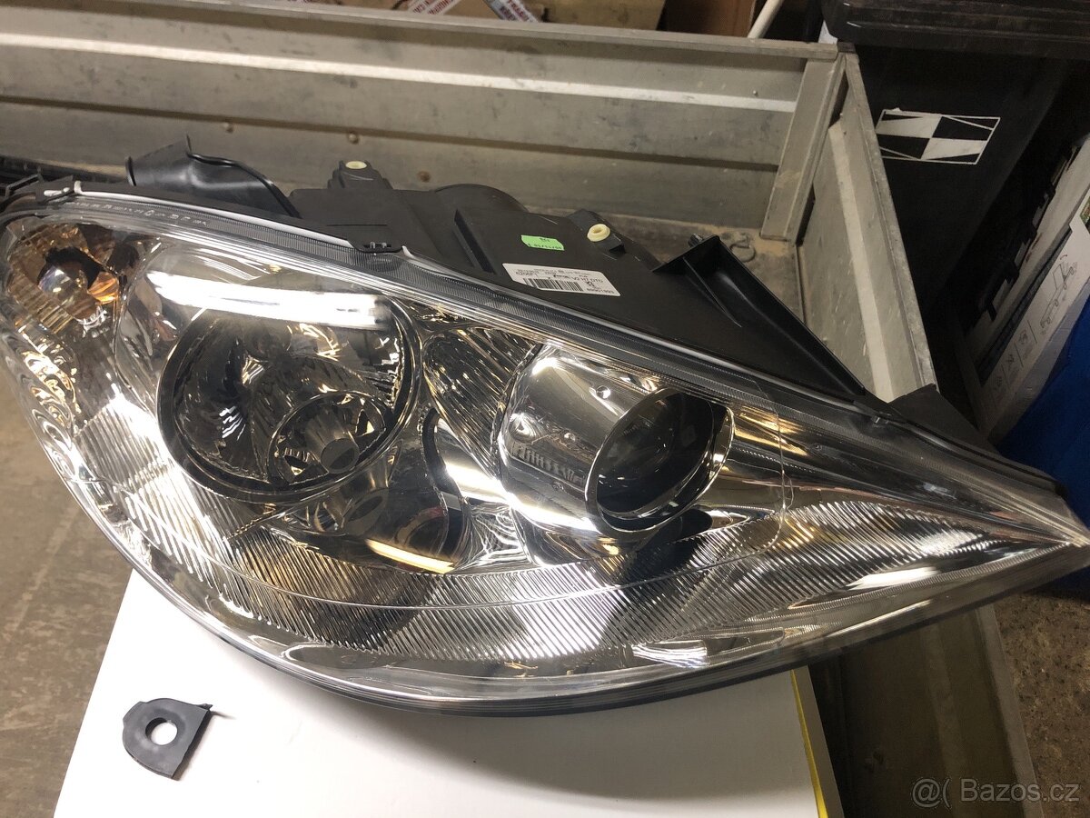 PP světlo Peugeot 807