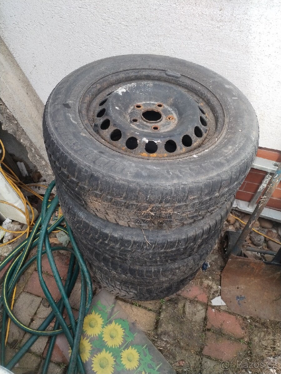 Plech+pneu 5x112 R15
