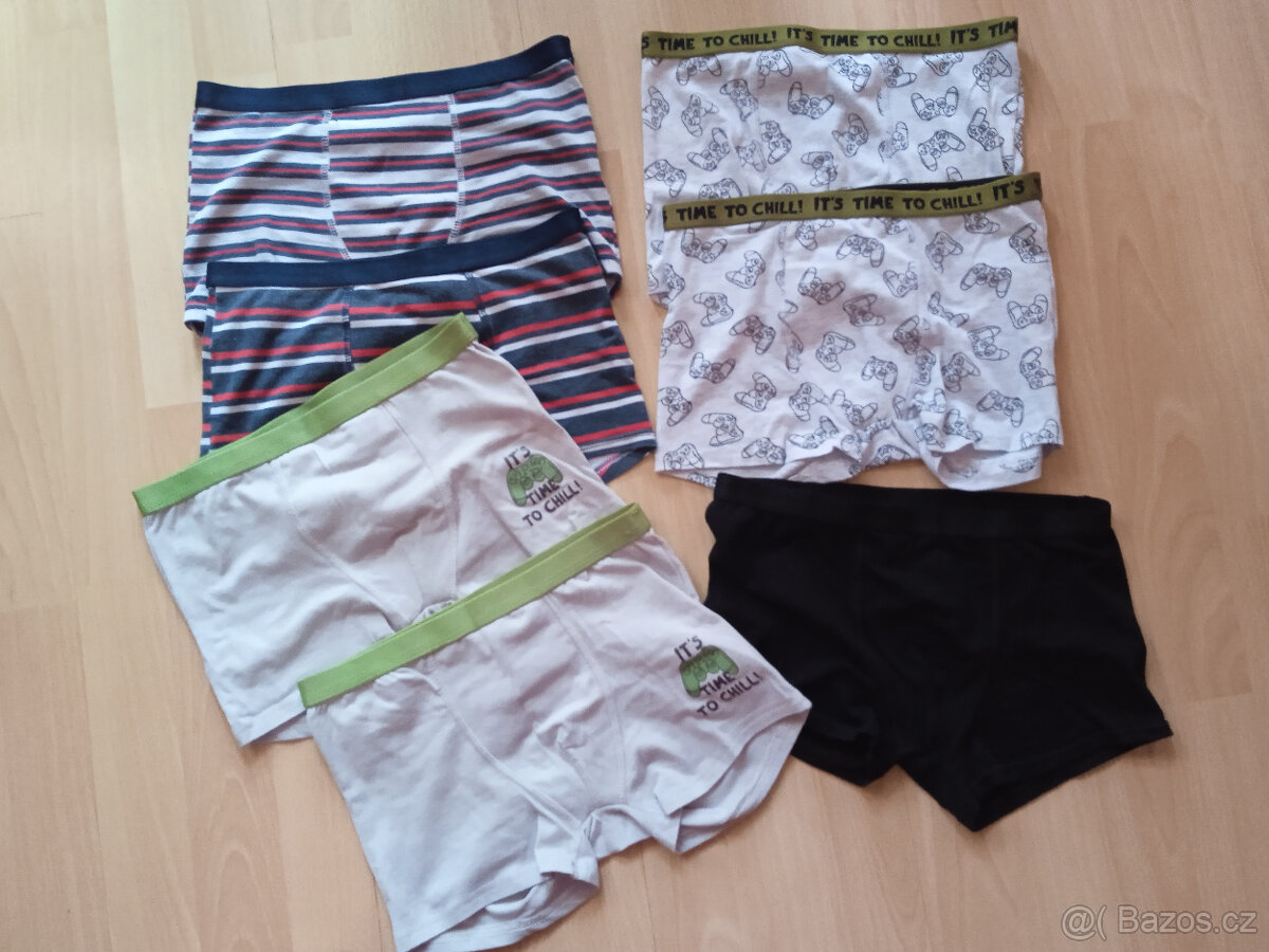 Klučičí boxerky vel. 134/140 7ks