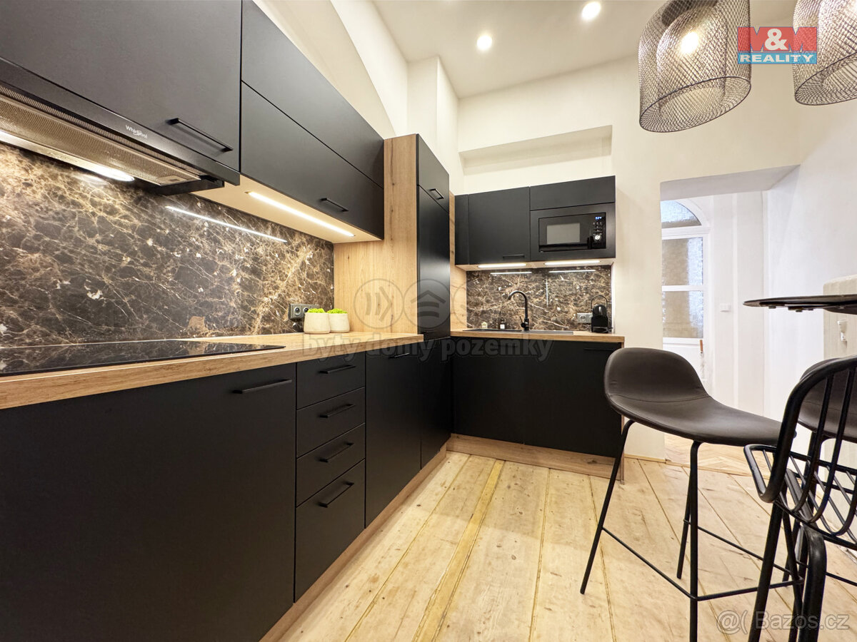 Pronájem bytu 2+1, 51 m², Karlovy Vary, ul. Tržiště
