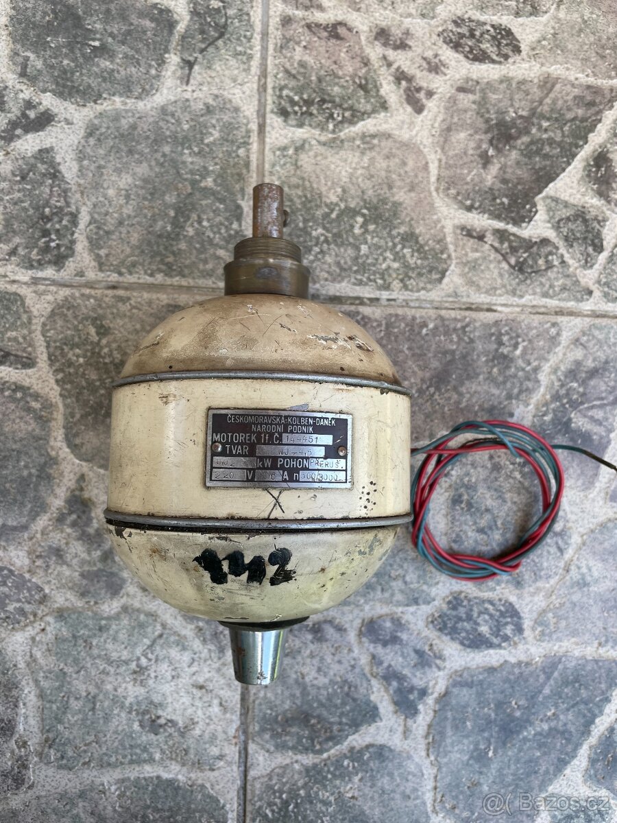 Elektromotor Kolben Daněk