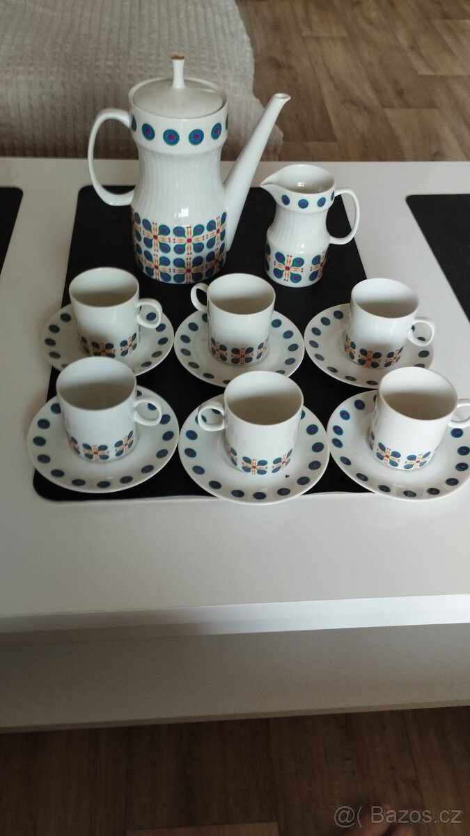 Porcelánový servis Loučky.