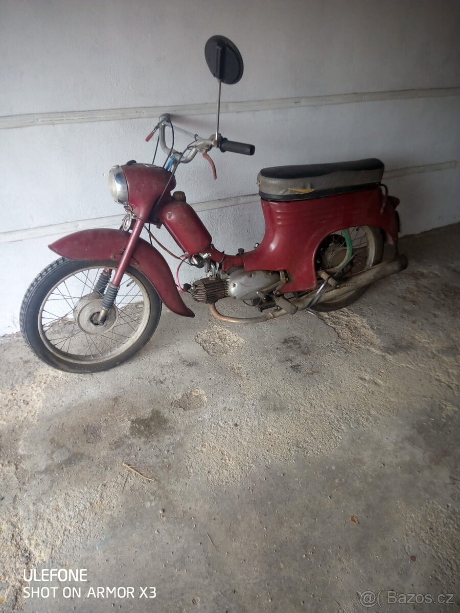 Jawa Pionýr 555