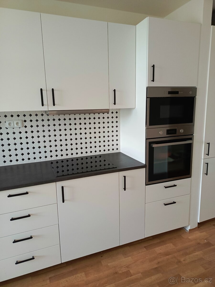 Zánovní Kuchyňská linka IKEA se spotřebiči
