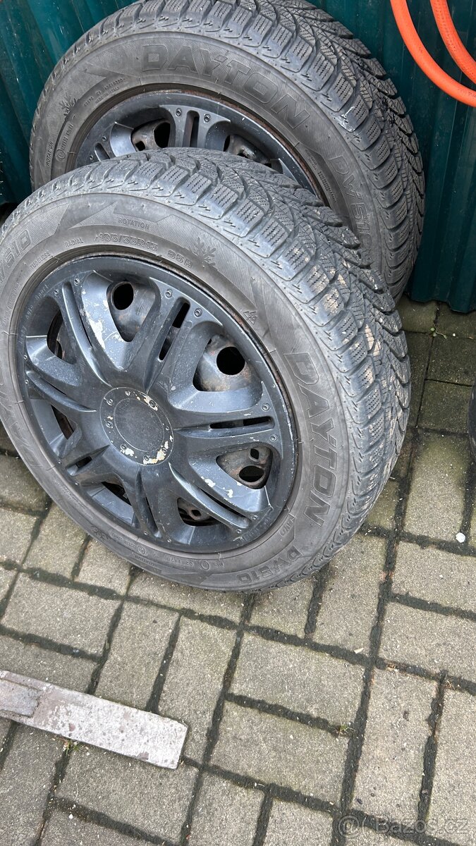 Zimní pneu s disky ze Skoda Fabia 2.rozměr 195/55/R15