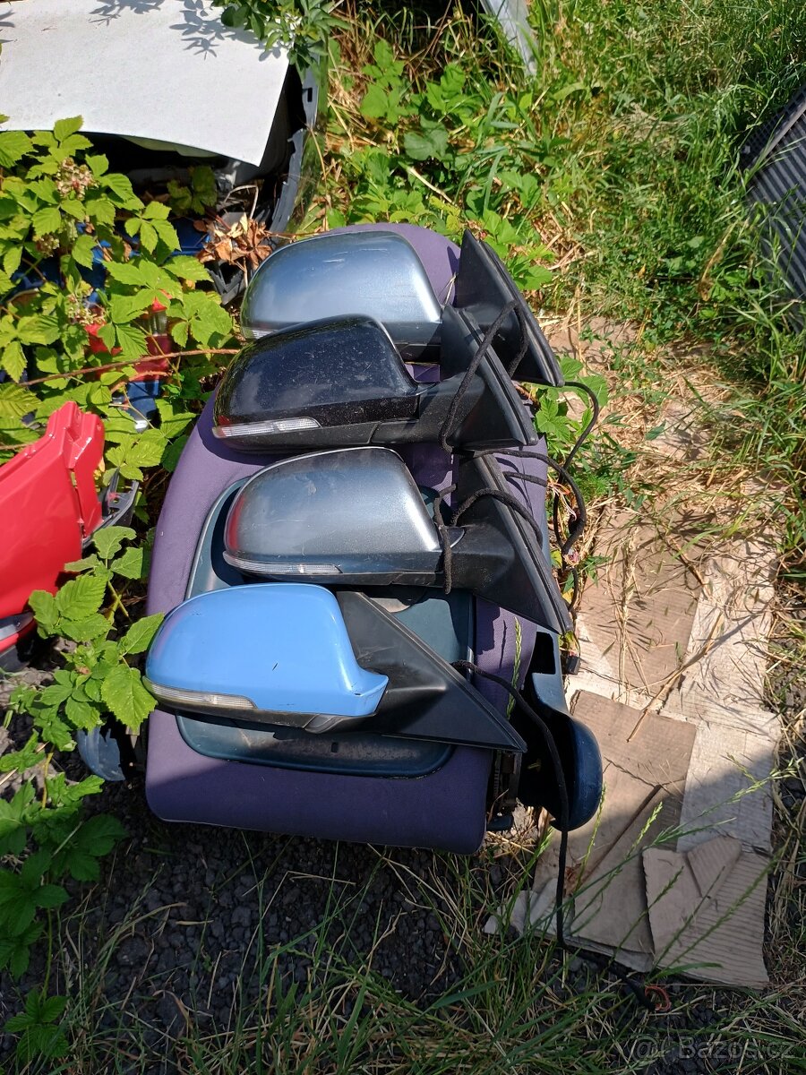 Prodám pravé zpětné zrcátko na škoda Superb 2