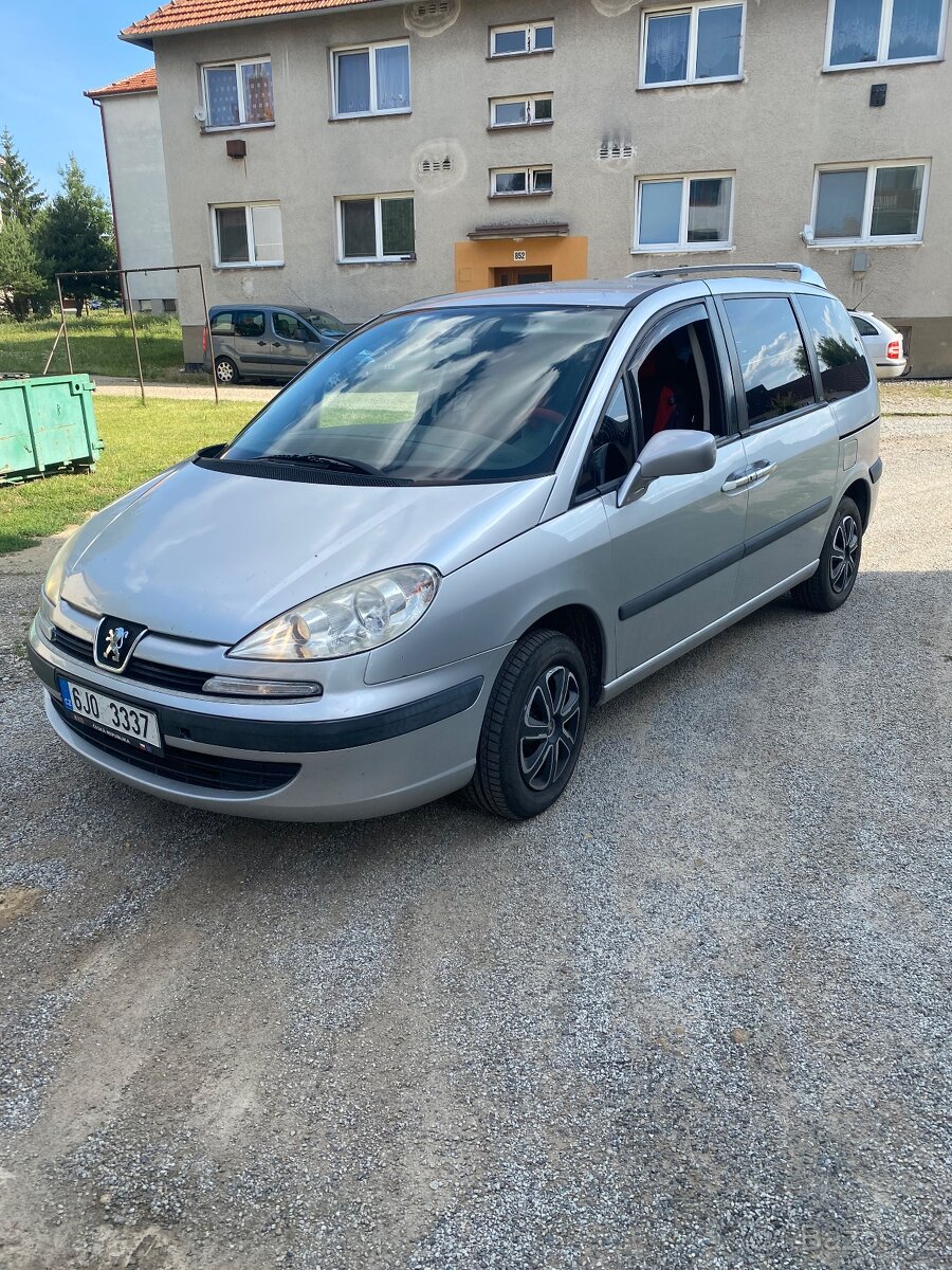Peugeot 807
