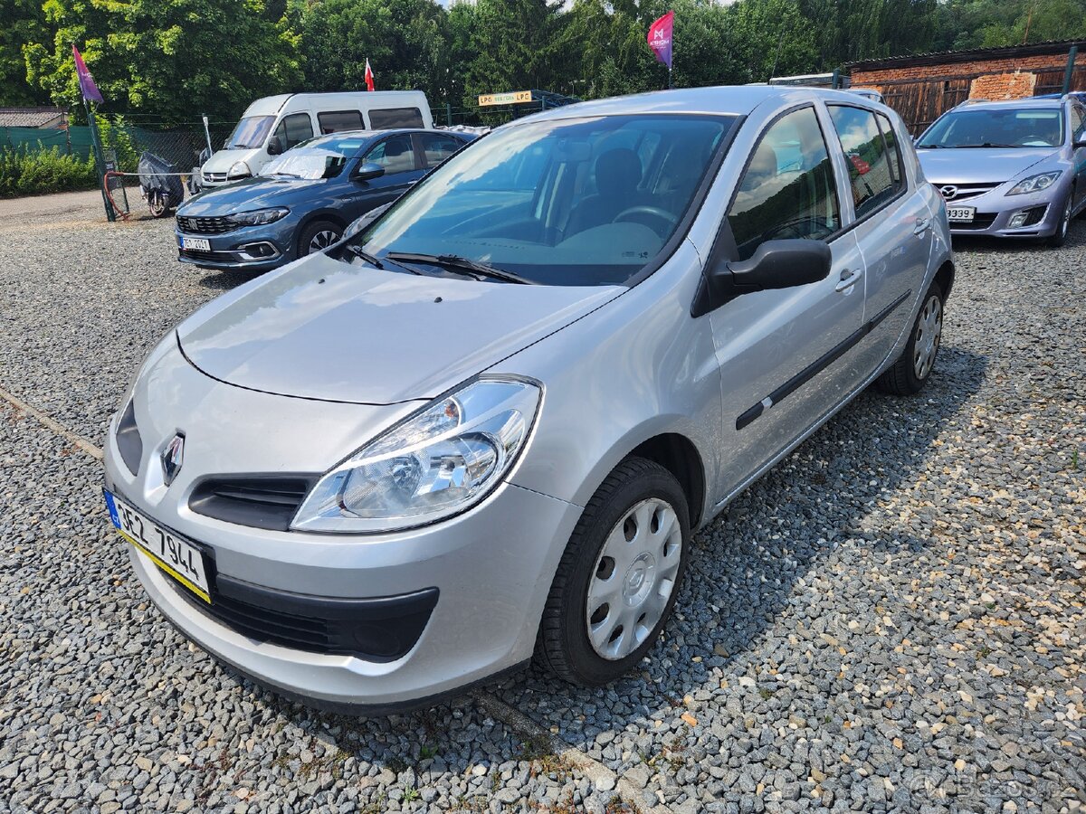 Renault Clio 1.2 i 55 kW koup.v CZ