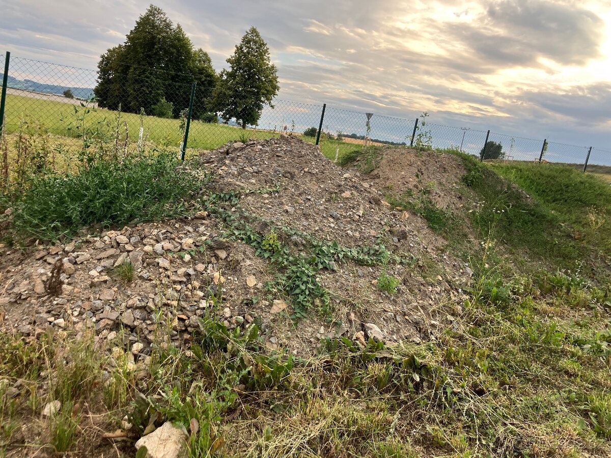 Mix štěrk, lomový prach, hlína