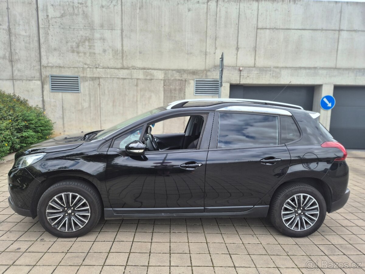 PEUGEOT 2008 1.2i automat