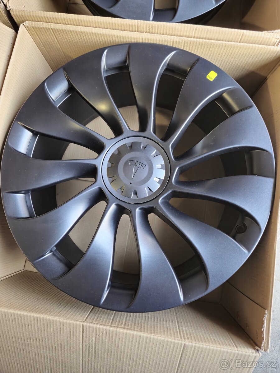 5x114,3 r21-Originalni sada Tesla Y-Nové nepoužité