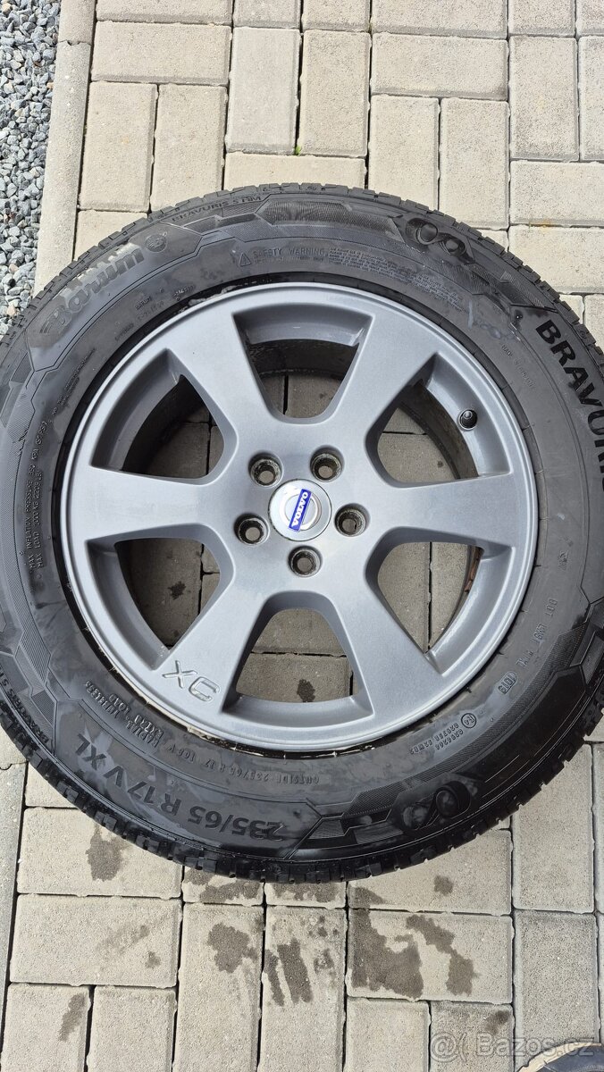 Volvo XC 60 ALU disky s letními pneu