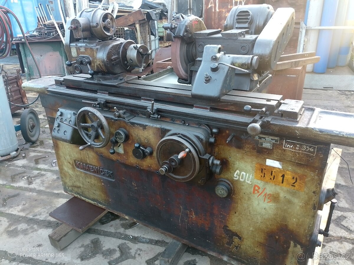 Vodorovná vyvrtávačka, Kameníček bruska na kulato