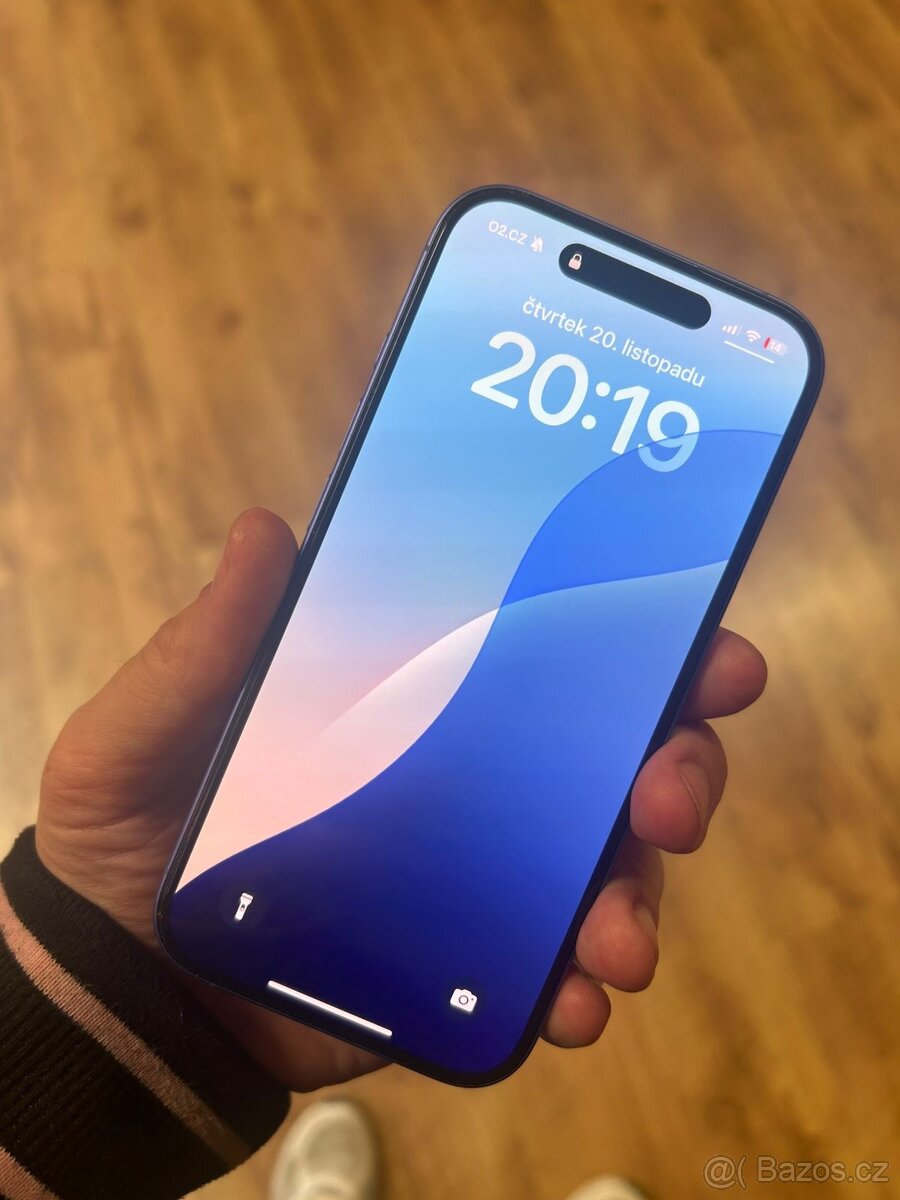 iPhone 16 se zárukou 100% baterie