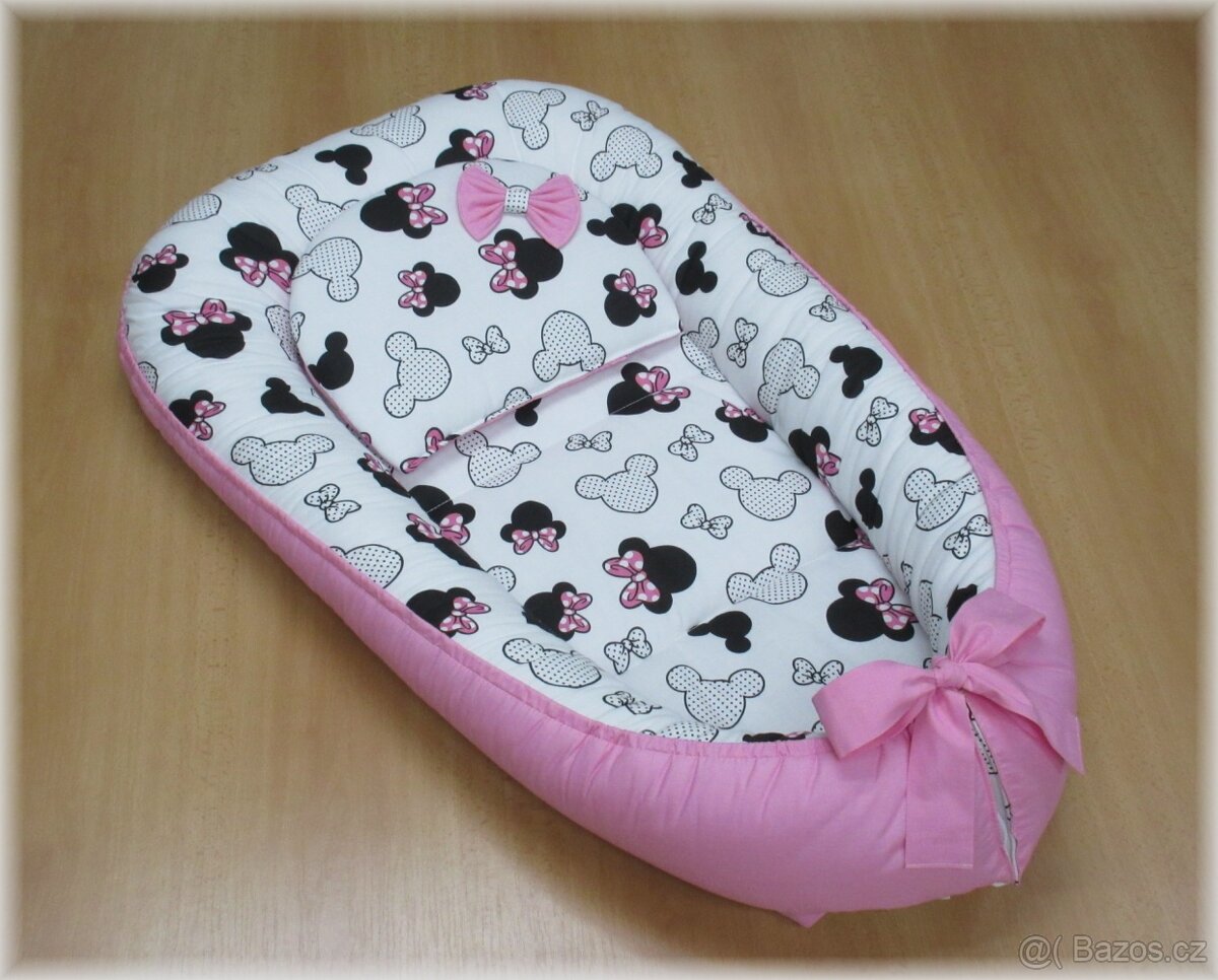 Růžové hnízdečko pro miminko s polštářkem a mašlí