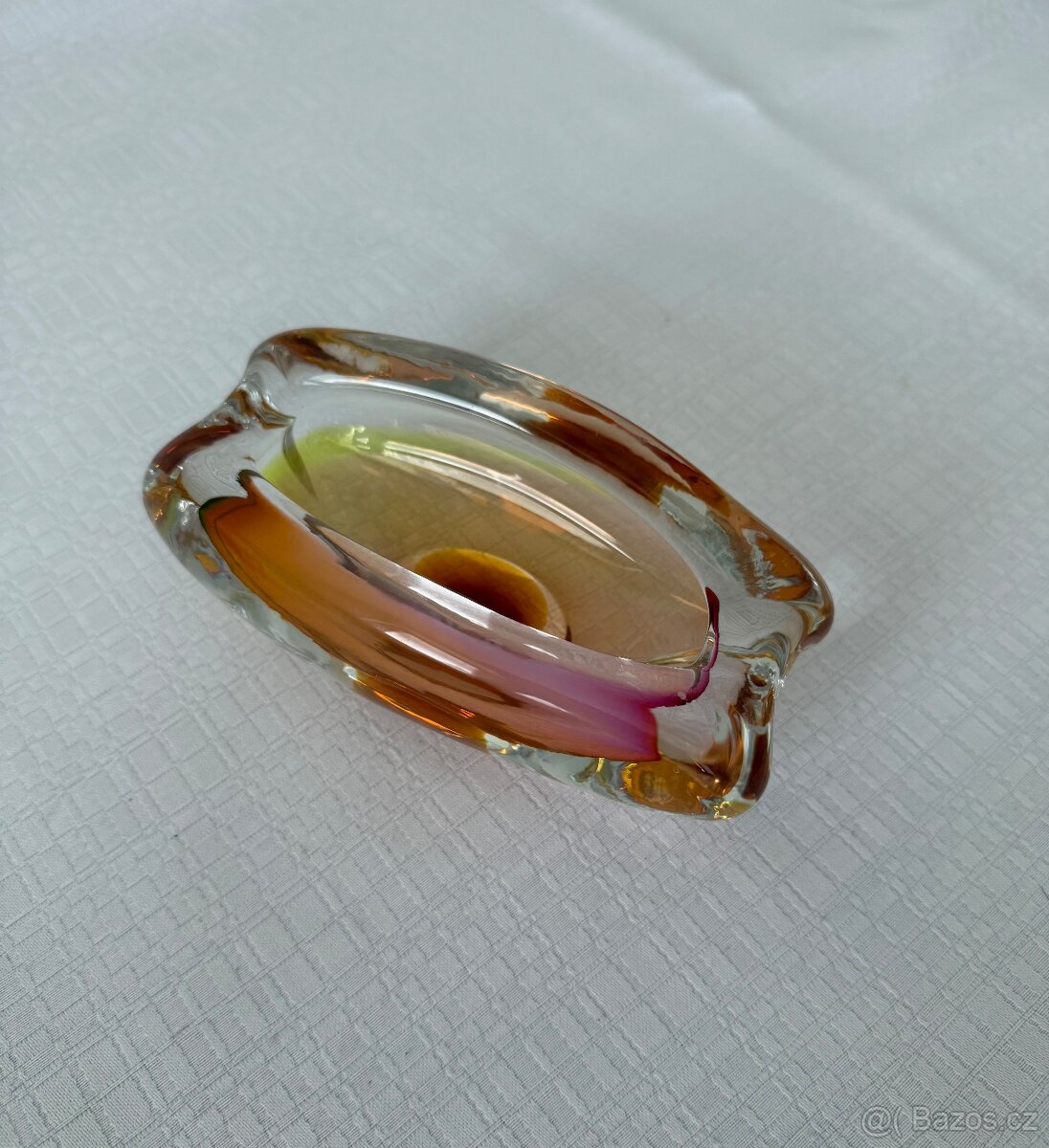 Popelník z hutního skla