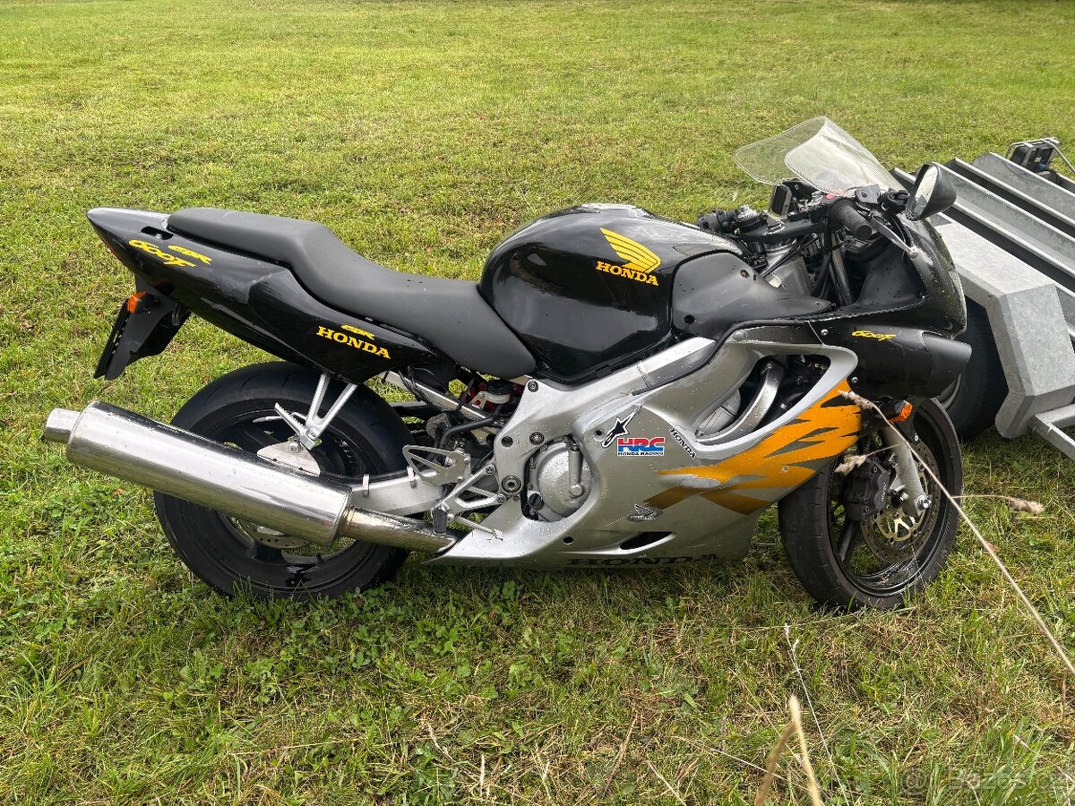 Bourana Honda CBR 600F 25KW 2000