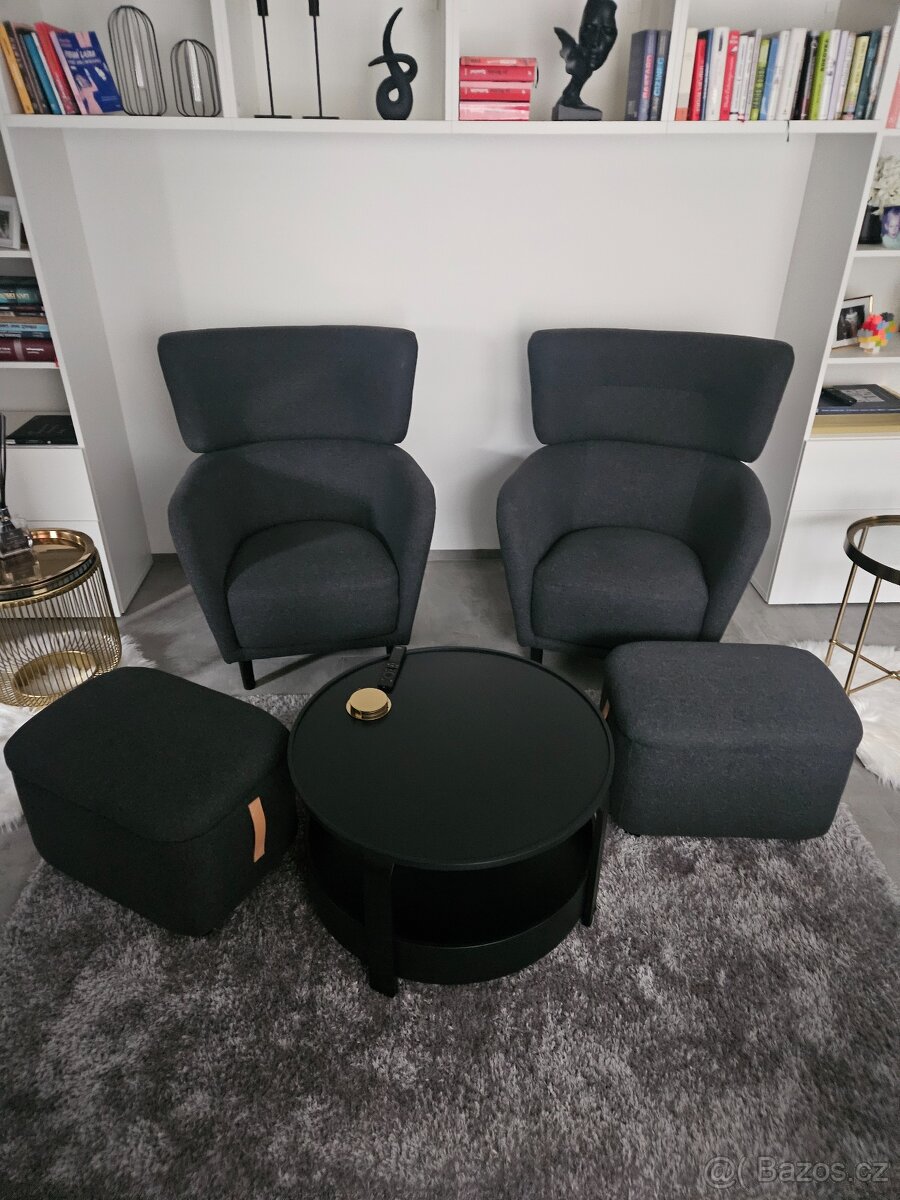 Kreslo s podnozkou