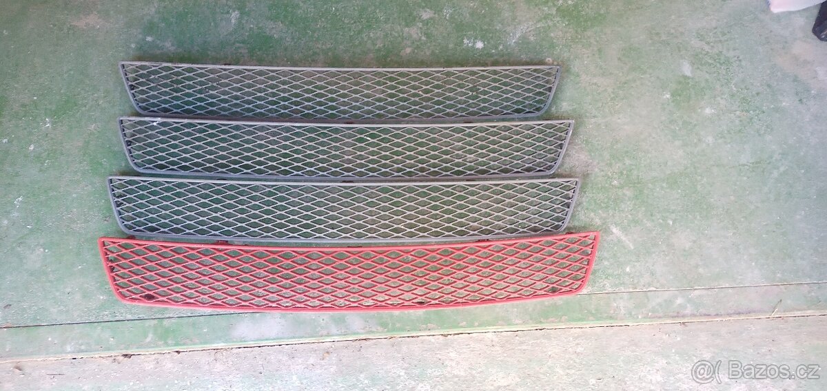 Mřížka do předního nárazníku Ford Mondeo mk3 rok 05-07