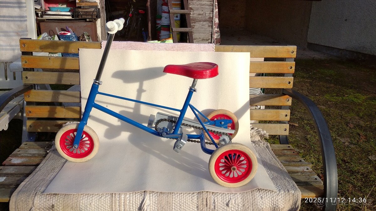 Dětská retro tříkolka - renovace