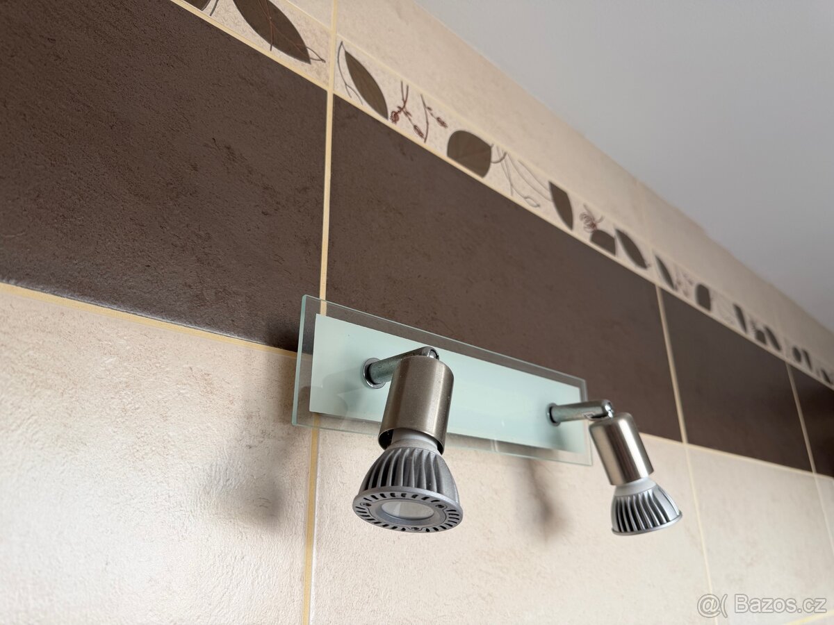 Koupelnové nástěnné světlo