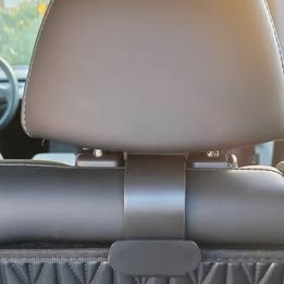 Držáky tašek Tesla Model Y a 3