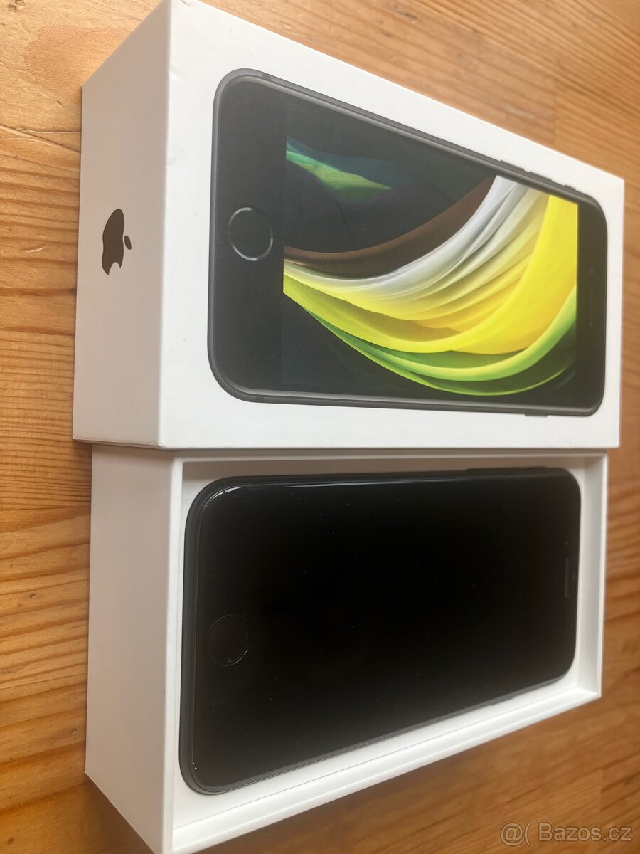 iPhone SE 2020 64GB s příslušenstvím