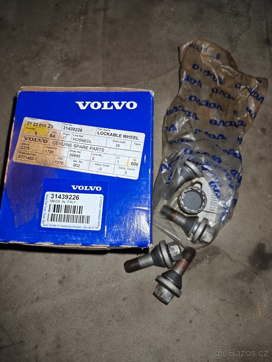 Díly na Volvo S80, V60, zrcátka, příčníky...