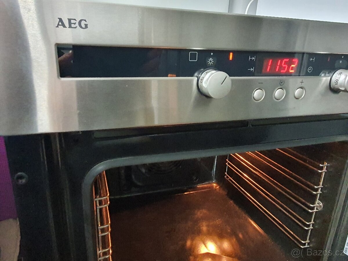 vestavná trouba AEG, hodiny, 220V kabel