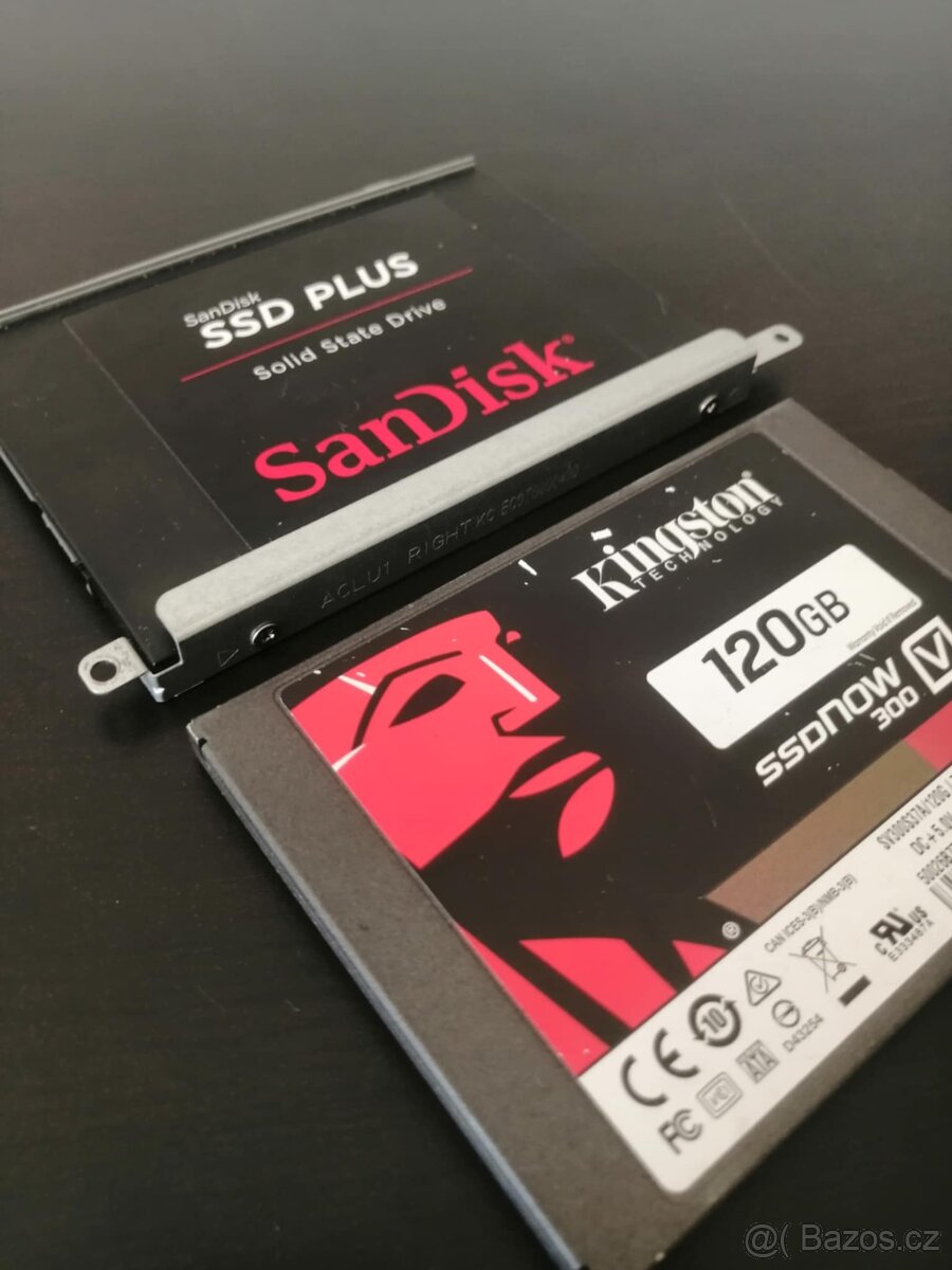 2 starší SSD disky (plně funkční)